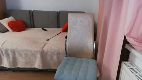 Snapshot of magic_blondie chatting on 02/22/25, 09:59 Margo online show from 02/22/25, 09:59