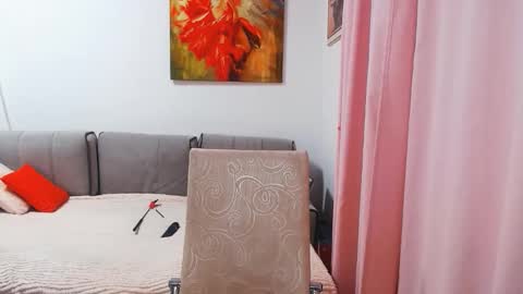 Snapshot of magic_blondie chatting on 12/05/25, 02:58 Margo online show from 12/05/25, 02:58