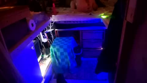 Gaia Love online show from 02/06/25, 06:40