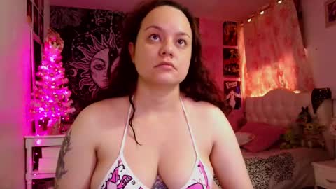 Snapshot of magic_clairewitch chatting on 12/28/24, 02:53 Claire online show from 12/28/24, 02:53