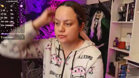 Snapshot of magic_clairewitch chatting on 10/05/25, 05:06 Claire online show from 10/05/25, 05:06