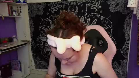 Claire online show from 03/22/26, 09:07