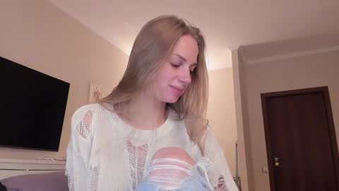 Snapshot of magic_couple13 chatting on 12/03/24, 11:33 Alice online show from 12/03/24, 11:33