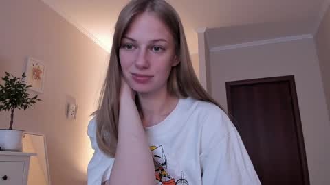 Snapshot of magic_couple13 chatting on 12/04/24, 10:02 Alice online show from 12/04/24, 10:02