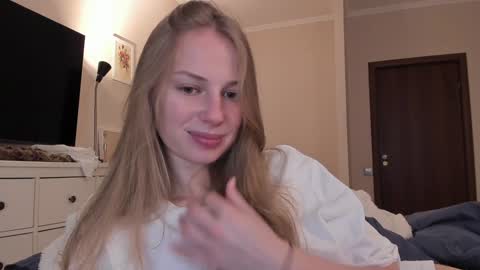 Snapshot of magic_couple13 chatting on 12/16/24, 10:08 Alice online show from 12/16/24, 10:08