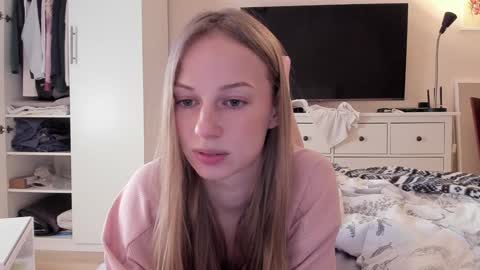 Snapshot of magic_couple13 chatting on 01/13/25, 09:08 Alice online show from 01/13/25, 09:08