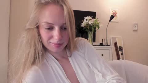 Snapshot of magic_couple13 chatting on 01/30/25, 11:11 Alice online show from 01/30/25, 11:11