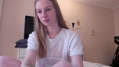 Snapshot of magic_couple13 chatting on 02/14/25, 10:59 Alice online show from 02/14/25, 10:59