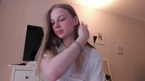 Snapshot of magic_couple13 chatting on 02/21/25, 09:24 Alice online show from 02/21/25, 09:24