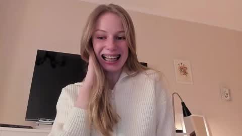 Snapshot of magic_couple13 chatting on 03/08/25, 11:48 Alice online show from 03/08/25, 11:48