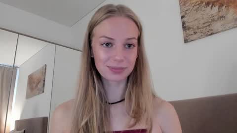 Snapshot of magic_couple13 chatting on 09/18/25, 02:19 Alice online show from 09/18/25, 02:19