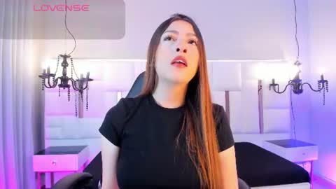 Snapshot of magic_miaa chatting on 06/22/26, 12:35 magic_miaa online show from 06/22/26, 12:35