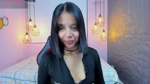 Snapshot of magic_oliviah chatting on 06/14/26, 12:07 Oliviah online show from 06/14/26, 12:07
