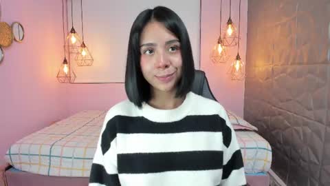 Snapshot of magic_oliviah chatting on 06/19/26, 05:12 Oliviah online show from 06/19/26, 05:12