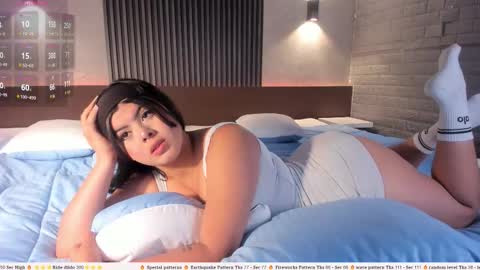 magic_selenaa online show from 10/16/25, 04:46