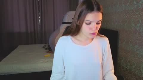 Snapshot of magic_shy chatting on 09/30/25, 01:32 Merry online show from 09/30/25, 01:32