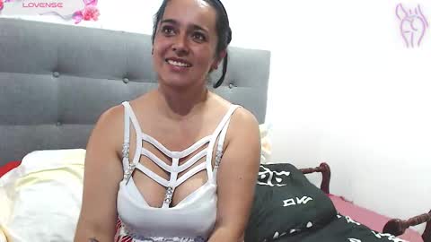 magic_stephany__ online show from 03/05/26, 01:40