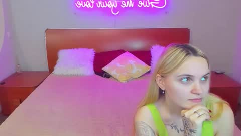 Lili and Bella online show from 12/13/25, 07:53