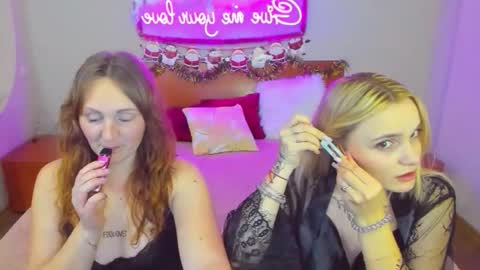 Lili and Bella online show from 01/09/26, 06:53