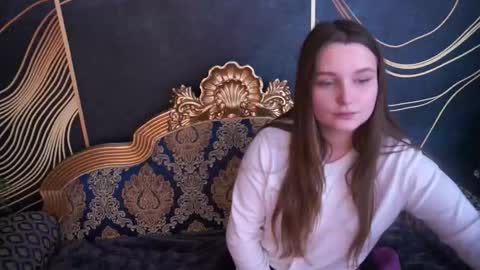 Emily online show from 01/08/26, 01:57