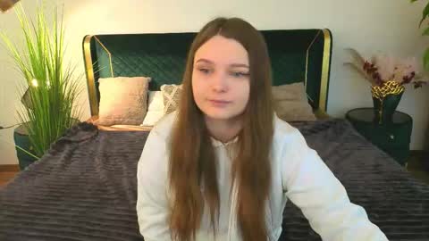 Emily online show from 03/25/26, 07:36