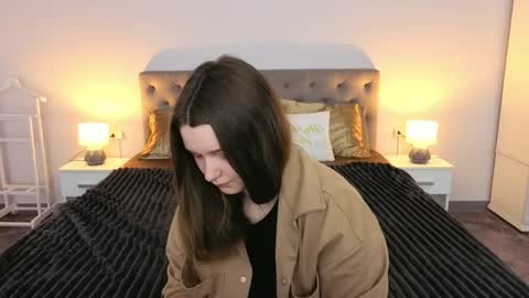 Emily online show from 04/06/26, 05:41