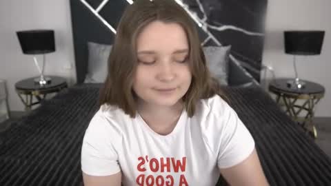 Emily online show from 07/07/26, 06:47