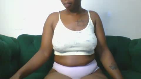 Snapshot of magicpussyy1 chatting on 06/03/26, 01:30 magicbabe online show from 06/03/26, 01:30