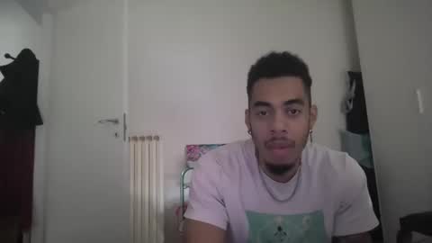 Snapshot of magicsempai chatting on 12/10/24, 11:54 Magicsempai online show from 12/10/24, 11:54