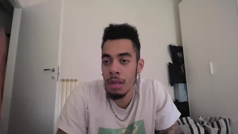 Snapshot of magicsempai chatting on 12/17/24, 11:49 Magicsempai online show from 12/17/24, 11:49