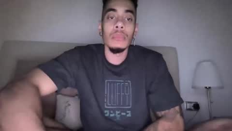 Snapshot of magicsempai chatting on 03/05/25, 03:40 Magicsempai online show from 03/05/25, 03:40