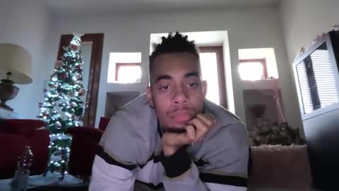 Snapshot of magicsempai chatting on 12/16/25, 11:48 Magicsempai online show from 12/16/25, 11:48