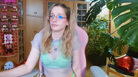 Nicole online show from 02/17/25, 12:10