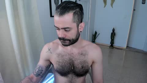 Snapshot of magnus_king chatting on 01/12/25, 09:19     online show from 01/12/25, 09:19