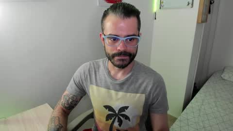     online show from 05/15/26, 02:51