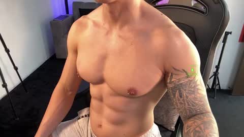 Snapshot of magnus_savage chatting on 06/24/26, 07:02 If you want me to use the Lovense please let me know -- online show from 06/24/26, 07:02