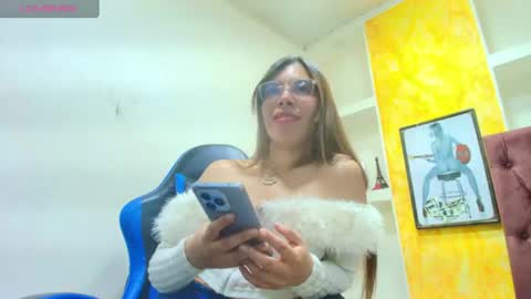 Maia  online show from 07/23/26, 08:40