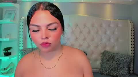 Snapshot of maia_hotts chatting on 06/08/26, 08:42 CamiiGarcia online show from 06/08/26, 08:42