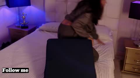 Maia Reficco online show from 01/15/26, 12:10