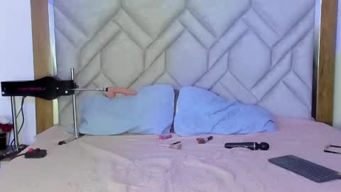 Maia Stark online show from 01/04/25, 06:52