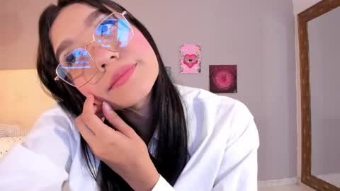Maia online show from 05/26/26, 12:23