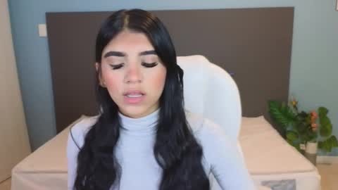 Maiaa Ruiz  online show from 01/30/25, 01:31