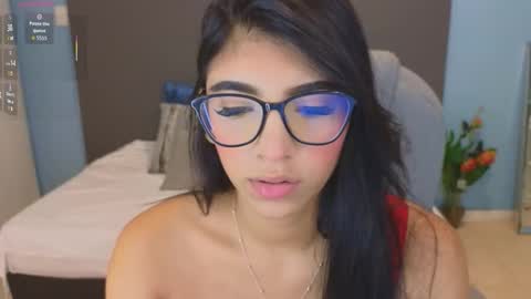 Maiaa Ruiz  online show from 10/01/25, 02:45