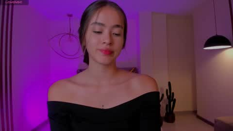  Maia  online show from 09/15/25, 06:19