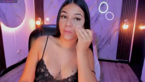 Snapshot of maiaevans1 chatting on 03/31/26, 12:05 Maia online show from 03/31/26, 12:05