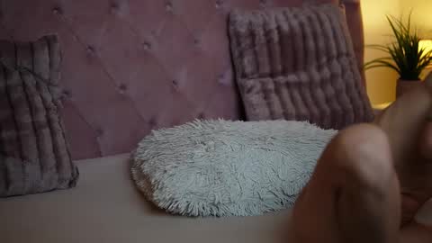  Maia  online show from 09/09/25, 06:51