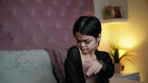  Maia  online show from 10/11/25, 11:03