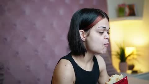  Maia  online show from 02/24/26, 11:36