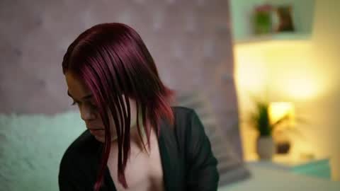  Maia  online show from 03/22/26, 08:56