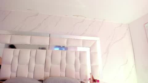 Maia  online show from 02/26/26, 12:15